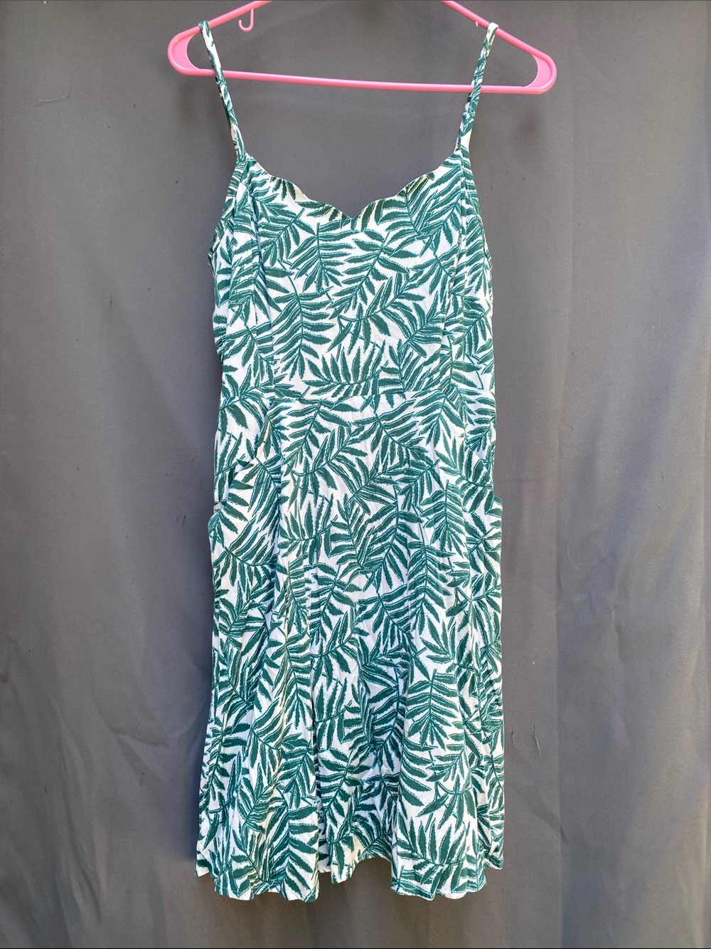 41 Hawthorn White Midi Dress with Green Leaf Print